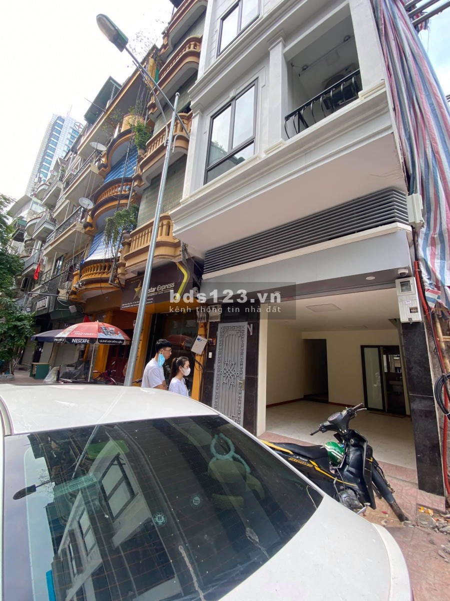 Cho thuê cửa hàng mặt phố Quận Ba Đình 40m2, giá 12 triệu/tháng
