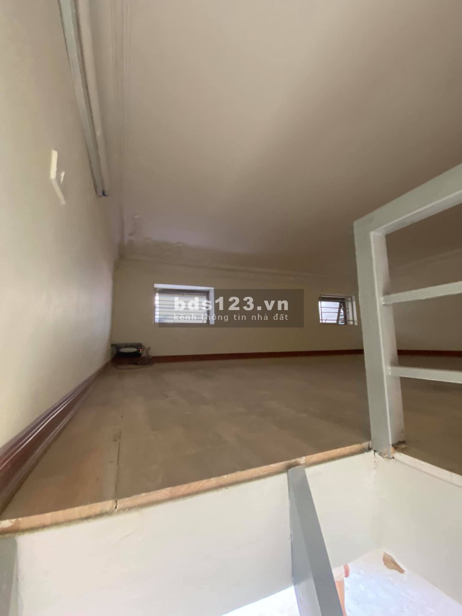Cho thuê cửa hàng mặt phố Quận Ba Đình 40m2, giá 12 triệu/tháng