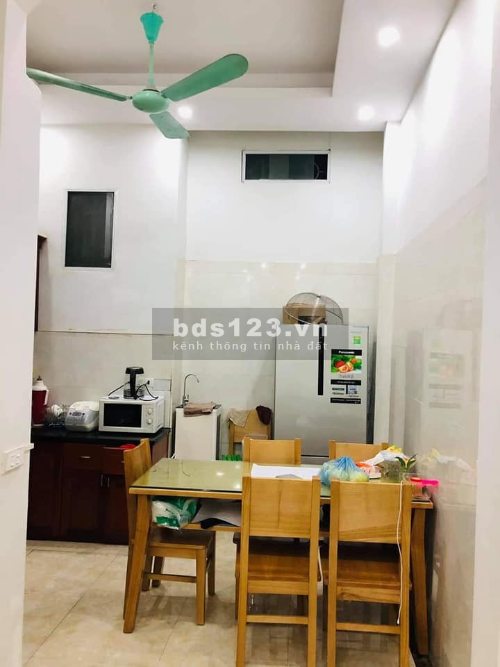 Nhà Đẹp Giá Tốt lô góc, ô tô đỗ cửa, Trương Định. 4 tầng dt 35m2, giá chỉ 3,3 tỷ
