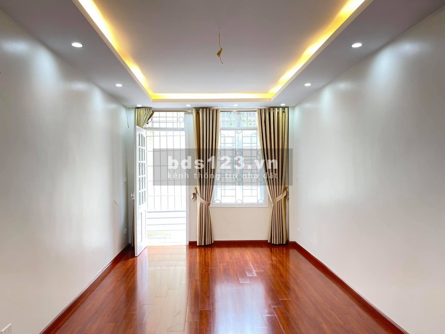 Nhà riêng Kim Giang siêu đẹp 4 tầng 33m2 giá 2 tỷ 95, lh 0941570196