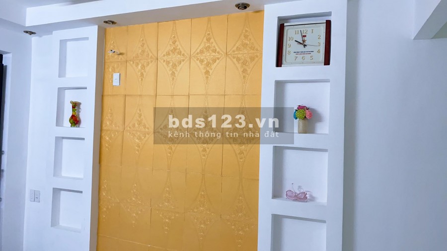 Vòng xoay Lăng Cha Cả, Quận Tân Bình bán nhà đường Hoàng Văn Thụ, phường 4, dt 46m2, nở hậu giá 6.2 tỷ