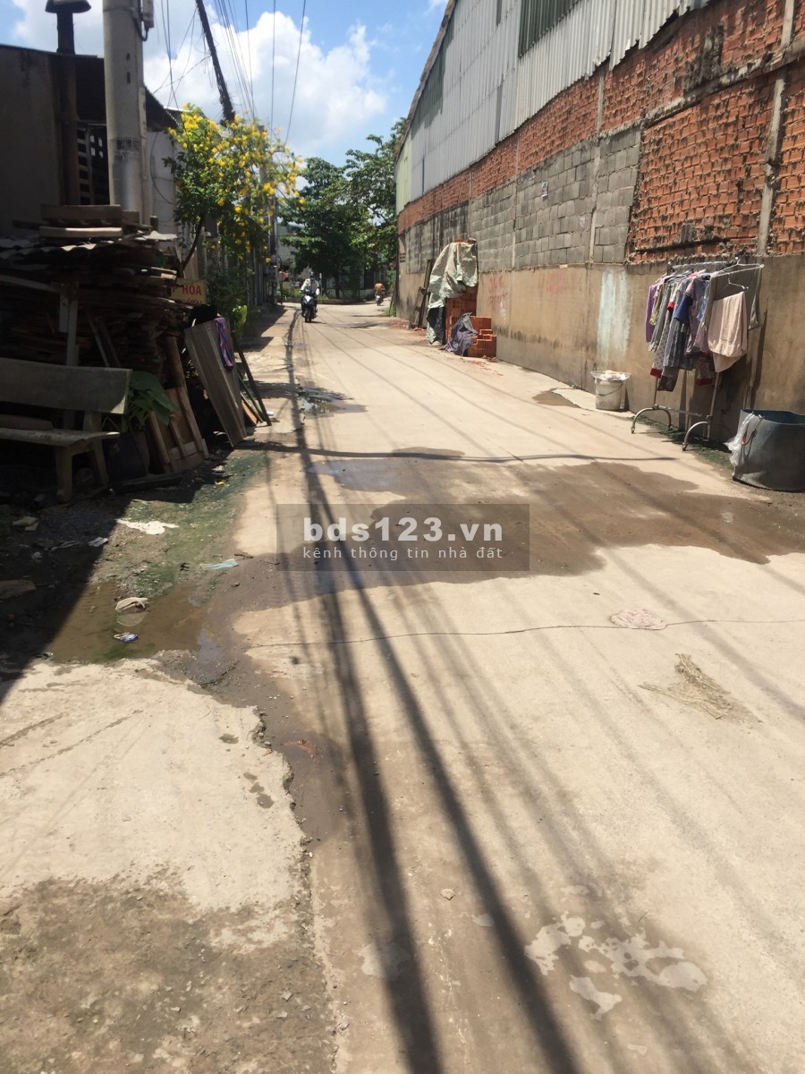 Bàu bàng. Ngay TTHC, đường 6m, giá ngộp, lh 0937083953