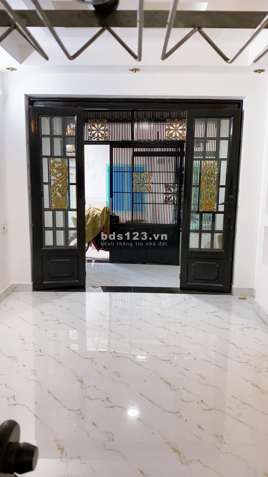 Vòng xoay Lăng Cha Cả, Quận Tân Bình bán nhà đường Hoàng Văn Thụ, phường 4, dt 46m2, nở hậu giá 6.2 tỷ