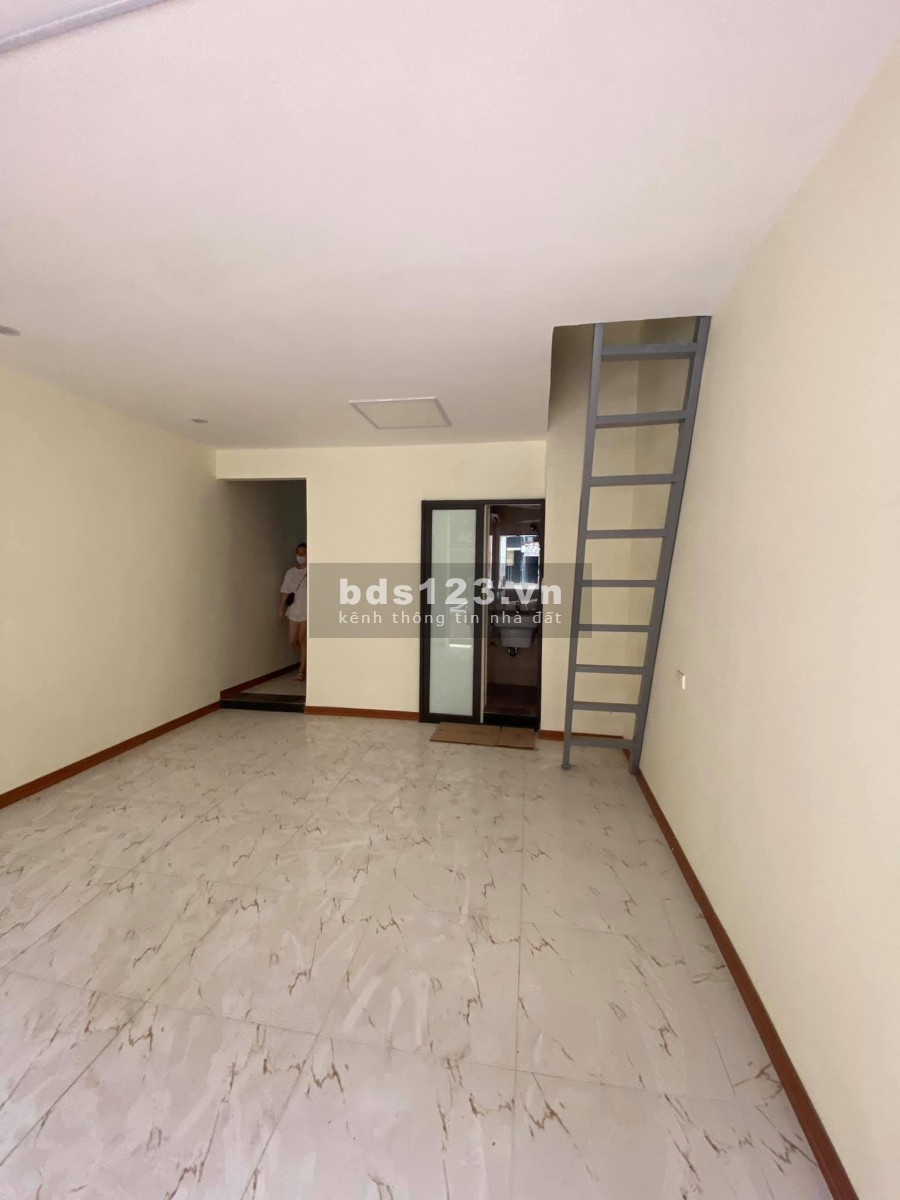 Cho thuê cửa hàng mặt phố Quận Ba Đình 40m2, giá 12 triệu/tháng