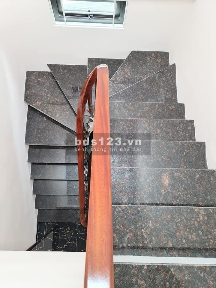 Bán nhà Nguyễn Cao nội thất xịn nhà mới ở ngay, lh 0981663442