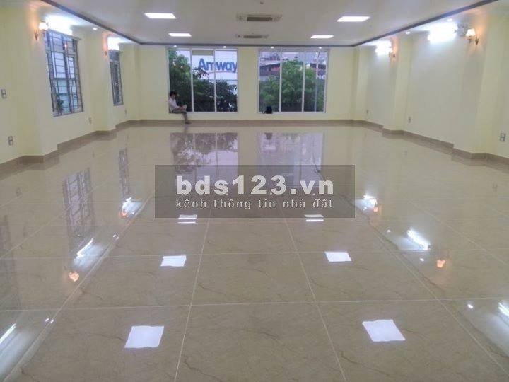 Bán tòa nhà 8 tầng mặt phố Cầu Giấy DT 120m2,nở hậu,có hầm để xe, thang máy,giá 38,5 tỷ