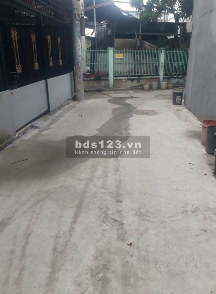 Chính chủ bán gấp, nhà giá rẻ, 1 trệt, 2 lầu. Nhà Bè, giá 1.25 tỷ .