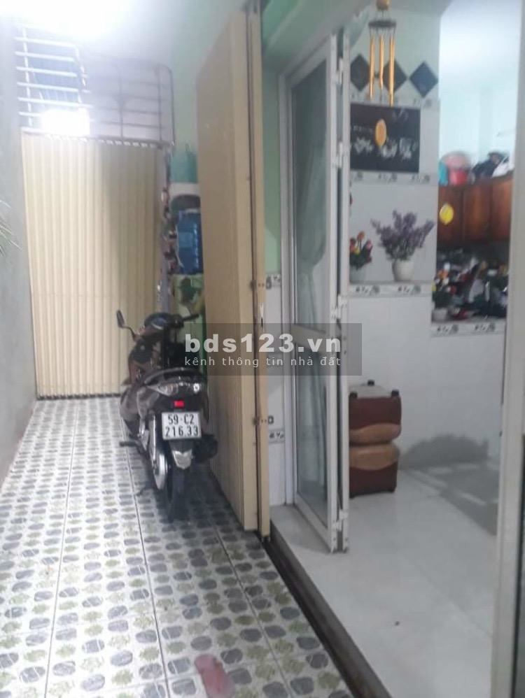 Chính chủ bán gấp, nhà giá rẻ, 1 trệt, 2 lầu. Nhà Bè, giá 1.25 tỷ .