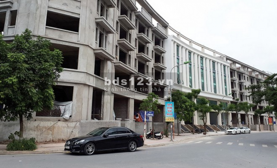 Bán nhà mặt phố Quận Long Biên, Hà Nội, kinh doanh khủng, giá 13 tỷ