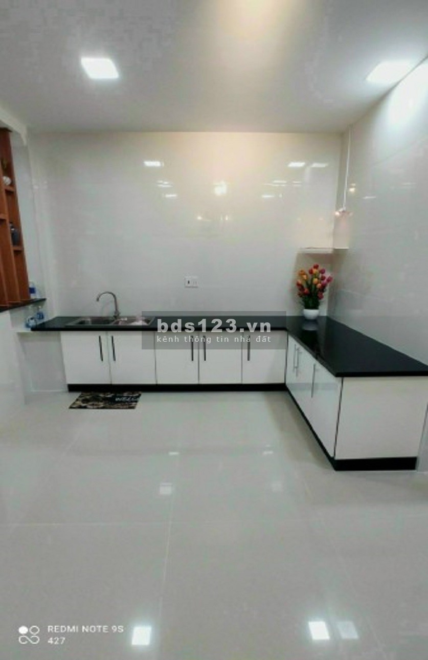Nhỉnh 2tỷ có nhà Đường Nguyễn Hữu Tiến Tây Thạnh Tân Phú 28m2(4x7x2Tầg). Hiếm có 1 0 2