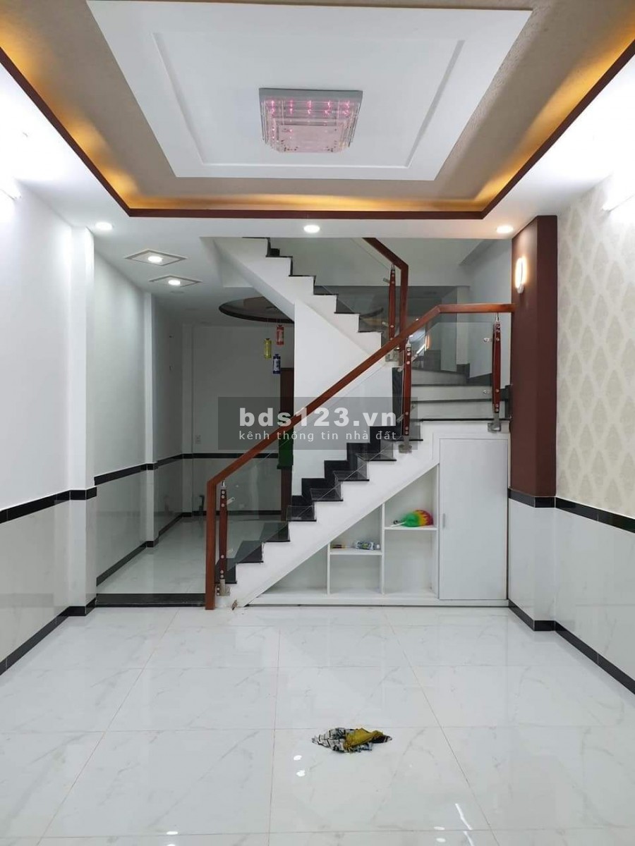 Nhà giá rẻ hẻm 6m Xe Hơi quay đầu Phan Huy Ích Phường 14 Gò Vấp gần 40m2 4 tỷ 15