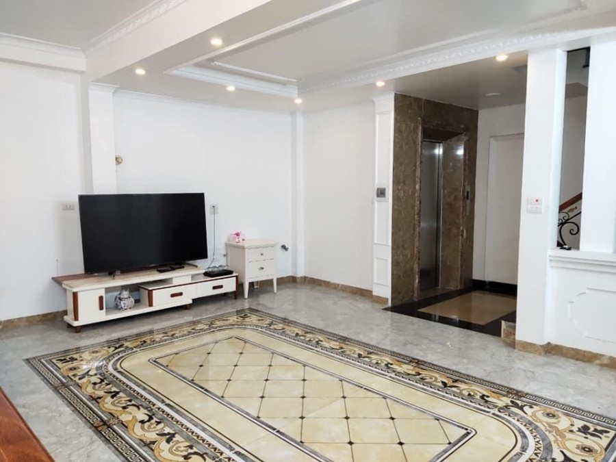 Nguyễn Văn Cừ Long Biên, ô tô tránh, vỉa hè 2 làn đường nhựa, kinh doanh, dt 50m2, 5 tầng, mt 4.5 nhỉnh 6 tỷ