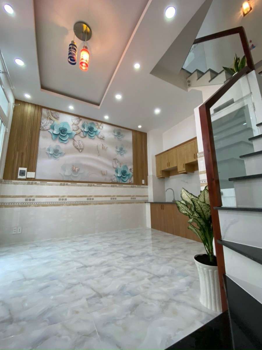 Bán nhà 2 lầu vị trí hẻm 2020 Huỳnh Tấn Phát, Thị trấn Nhà Bè giá 1,7 tỷ