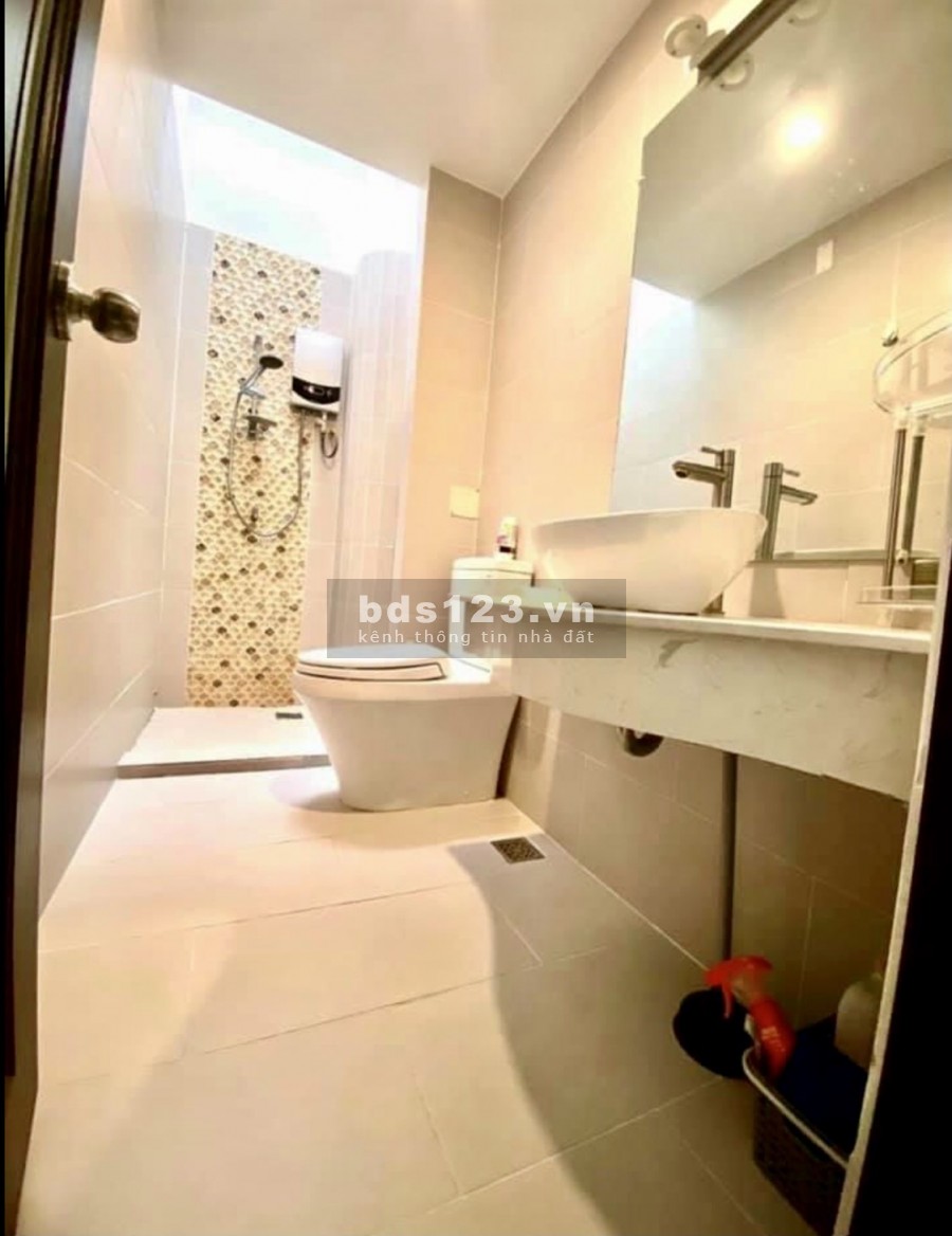 Bán khu dân trí cao, tương lai khu vực, dt 35m2 giá 3.9 tỷ, phường 19, Huỳnh Mẫn Đạt, Bình Thạnh