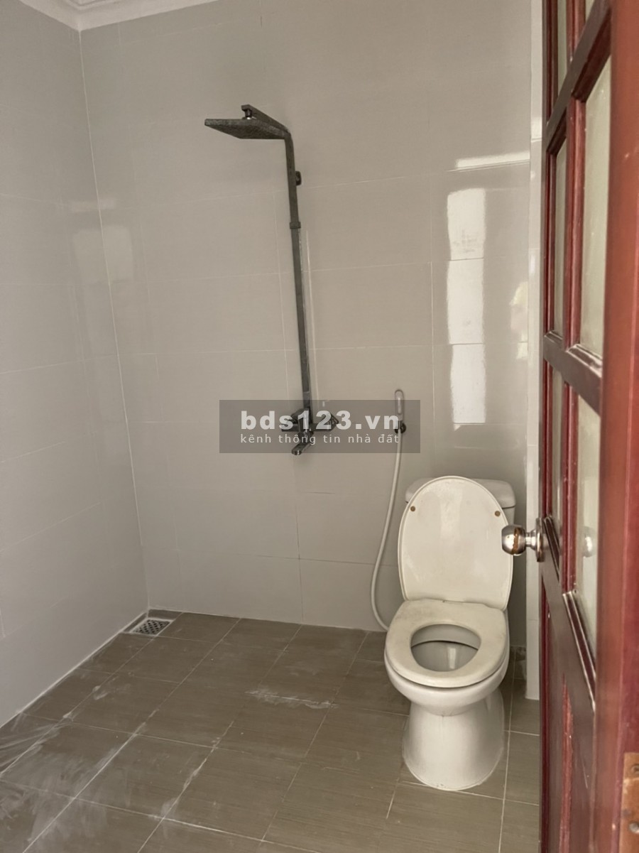 Nhà hẻm xe tải Vườn Lài, trệt, lầu, 2PN, 2WC, giá 7TR