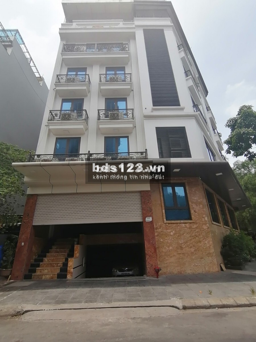 Bán nhanh tòa nhà 9 tầng vị trí ngã tư Nguyễn Thị Định- Hoàng Ngân. mt 8m.