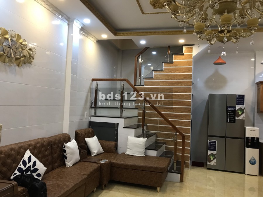 Chính chủ bán nhà hẻm Trường Sa, dt 159m2, ở sát phường 3, Quận Tân Bình
