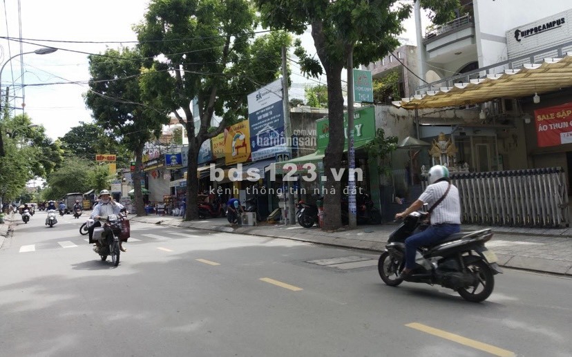 Bán nhà 1 trệt 1 lầu 5 phòng trọ đường trường chinh gần cầu Tham Lương