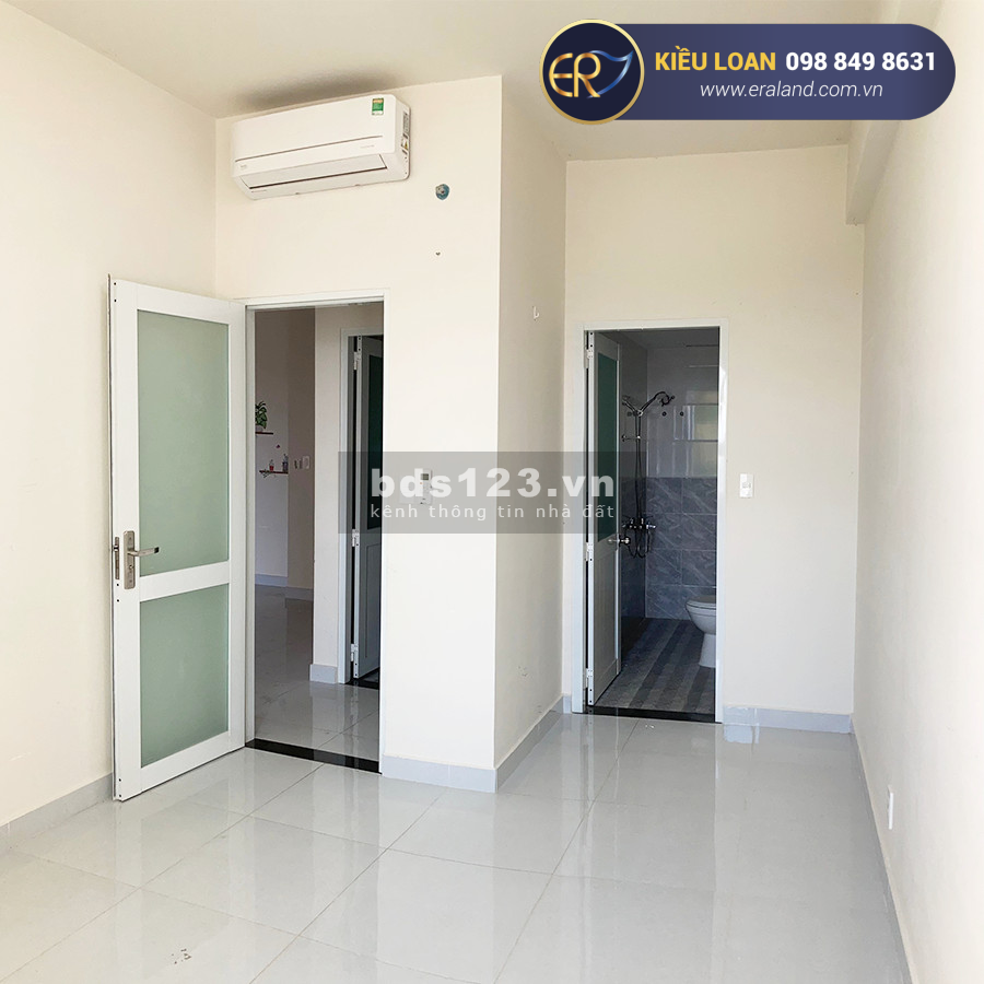Căn hộ giá rẻ dt 65m2 , 2PN-2WC có sẵn máy lạnh gần Khu CNC Quận 9