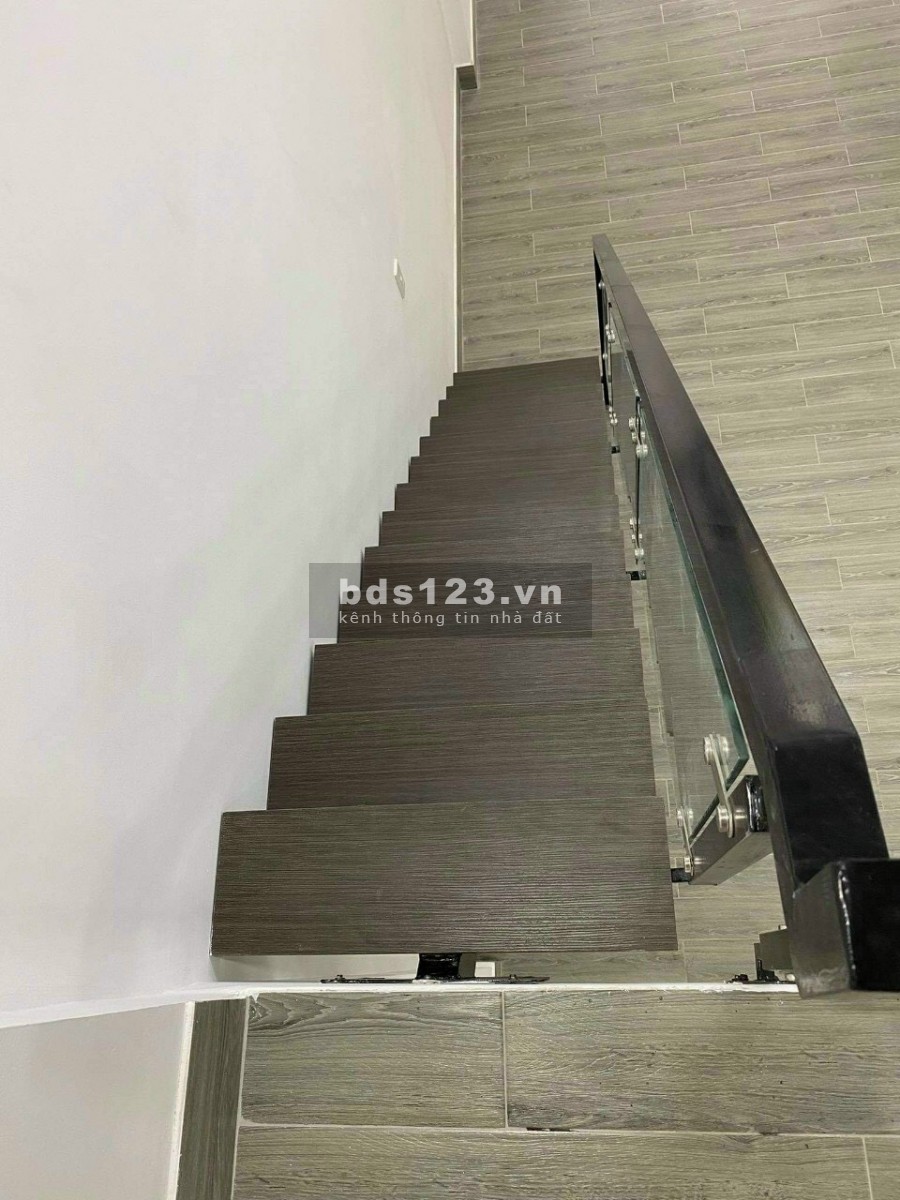 Nhà cấp 4 phường Cát Lái diện tích 56m2 giá bán 3.45 tỷ, lh 0906772704