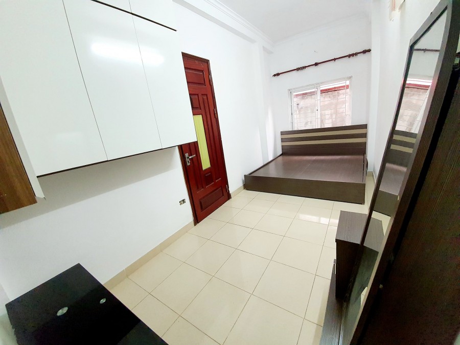 Bán nhà 5 tầng 40m2 tặng toàn bộ nội thất tại đường Láng, Đống Đa, HN