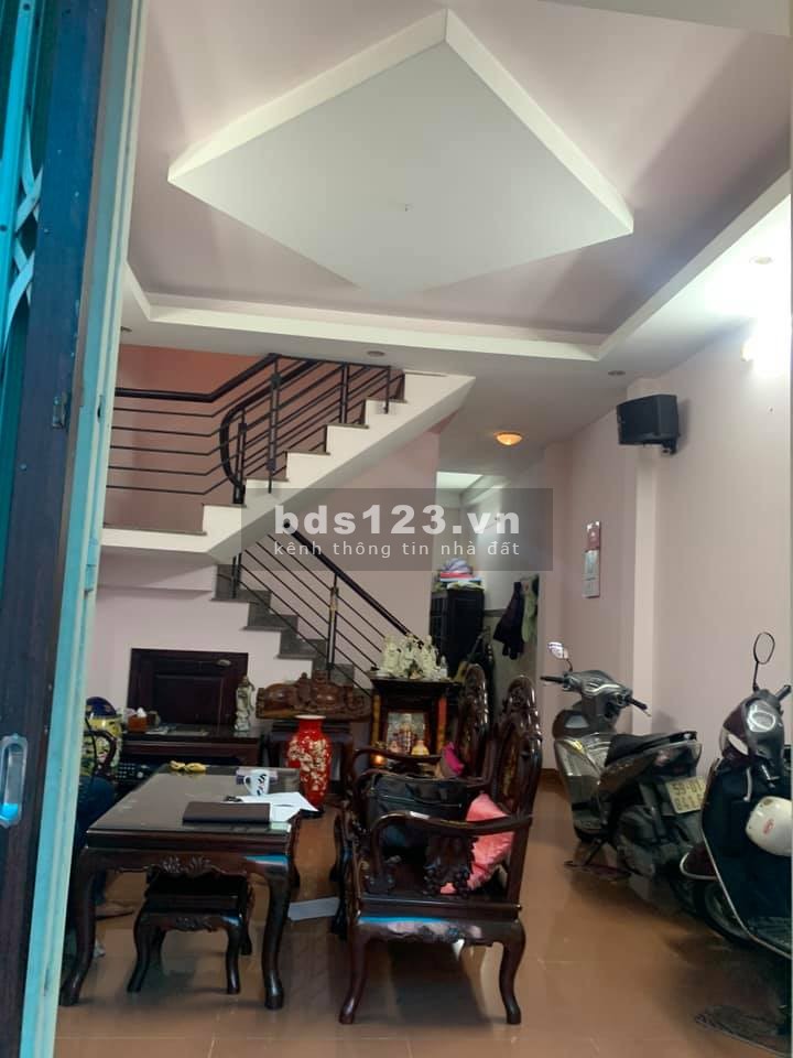 Bán nhà Trịnh Đình Thảo, Tân Phú dt 60m2 (4x15m), 3 tầng, HXH, Nhà đẹp, sổ hồng, giá 7.5 tỷ