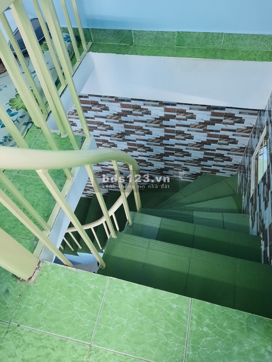 Bán nhà Trần Văn Quang, 32m2, 4 tầng, quận Tân Phú, giá chỉ 2 tỷ 75