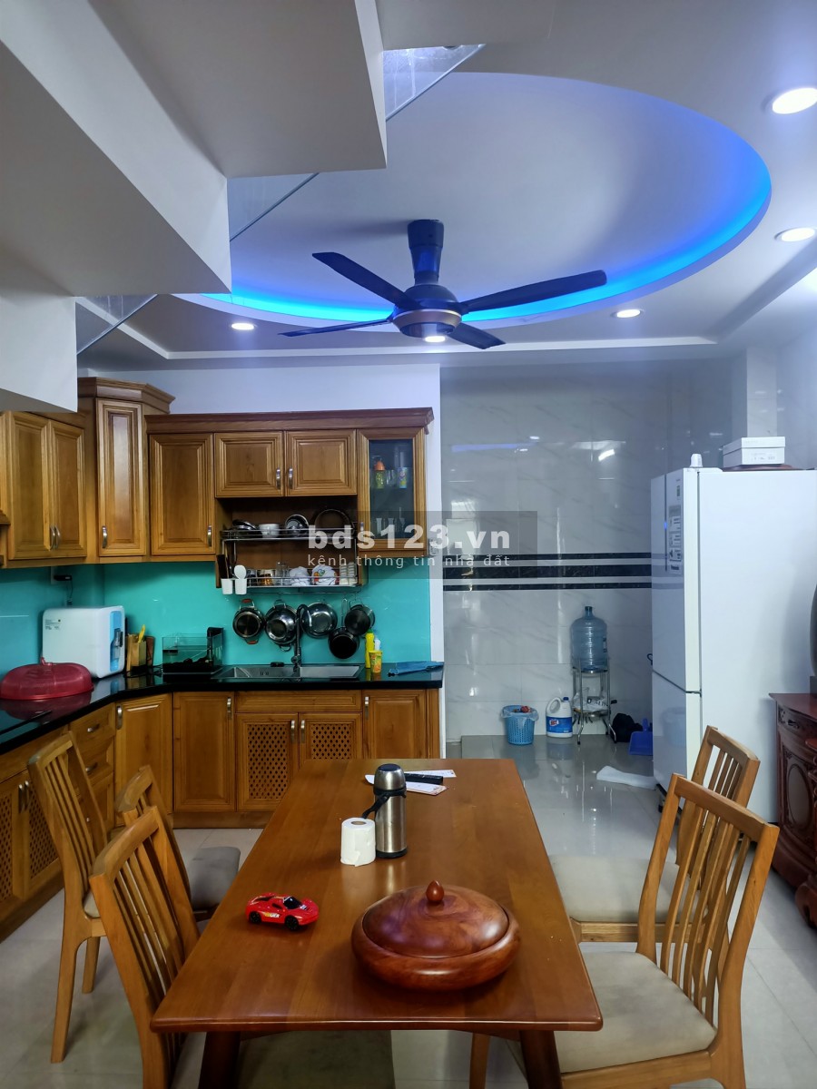 Bán nhà mặt tiền, Lê Lai, phường 3 (DT 75m4), giá nhỉnh 11 Tỷ, liên hệ chính chủ
