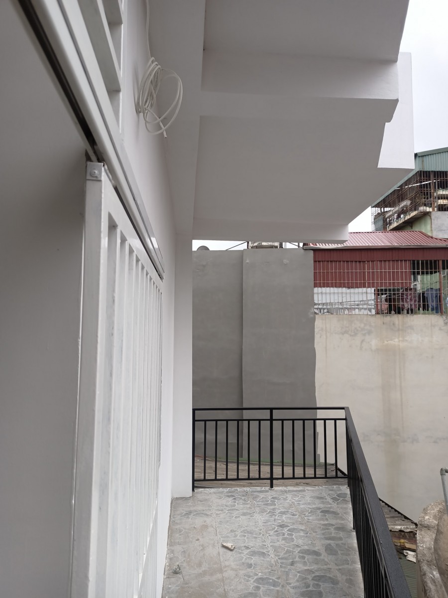 Cần bán gấp nhà Hồ Đắc Di - Trần Hữu Tước, 38m2,4 tầng, 5 ngủ, mt 5,5m, giá hơn 2 tỷ