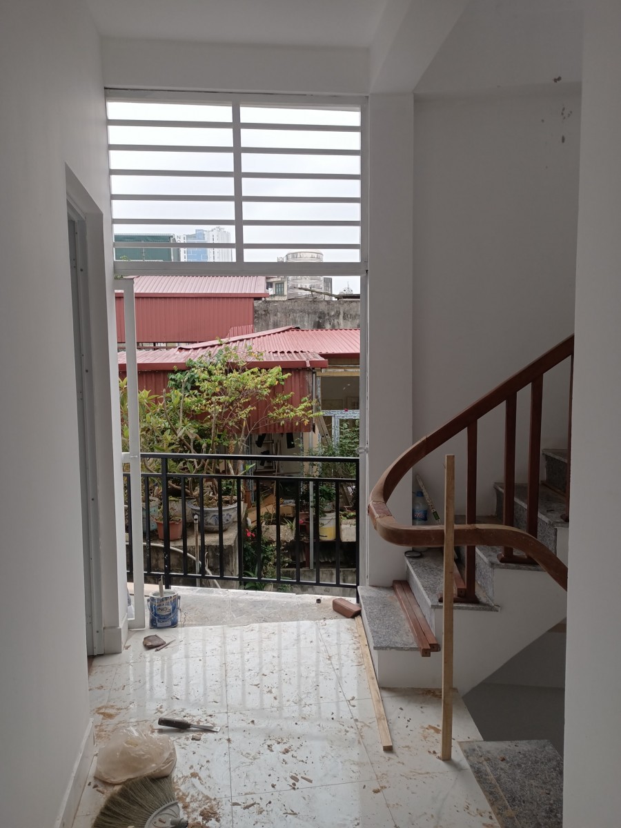 Cần bán gấp nhà Hồ Đắc Di - Trần Hữu Tước, 38m2,4 tầng, 5 ngủ, mt 5,5m, giá hơn 2 tỷ
