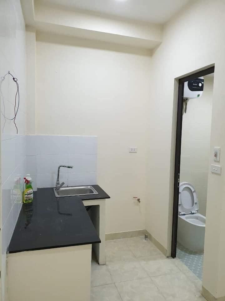 Bán gấp nhà mặt phố CỰ LỘC, Thanh Xuân, Cạnh Royal city 42m2,3 tầng, mặt tiền 6m kinh doanh đỉnh.