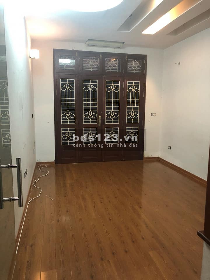 Bán Nhà Nguyễn Văn Cừ 57m2, 5 tầng, ô tô vào nhà, kinh doanh được giá 5.45 tỷ