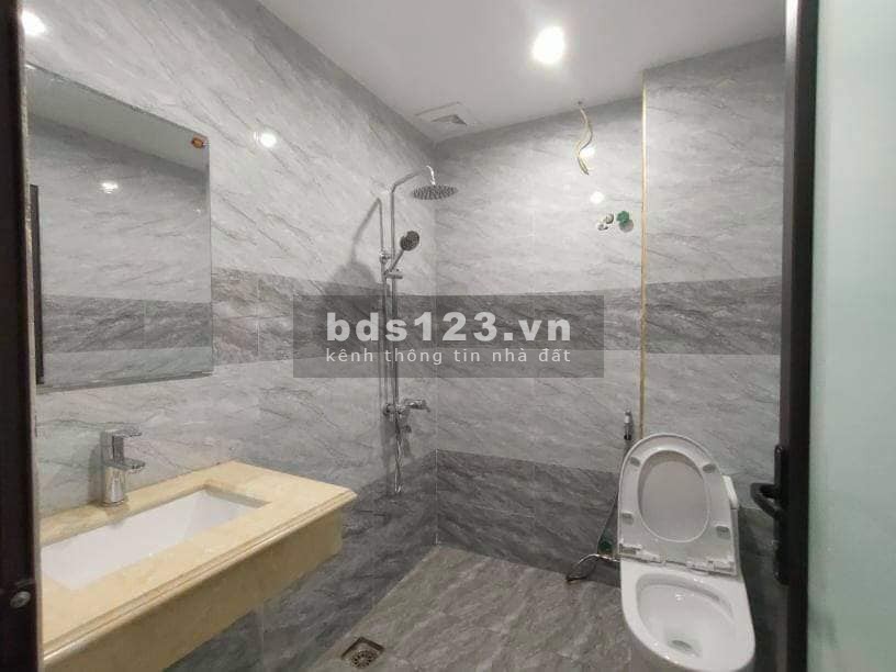 Bán nhà ngõ rộng, gần phố, nhà đẹp, an sinh đỉnh, giá 4.2 tỷ, lhcc
