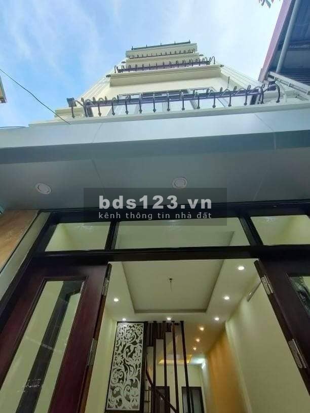 Bán nhà ngõ rộng, gần phố, nhà đẹp, an sinh đỉnh, giá 4.2 tỷ, lhcc