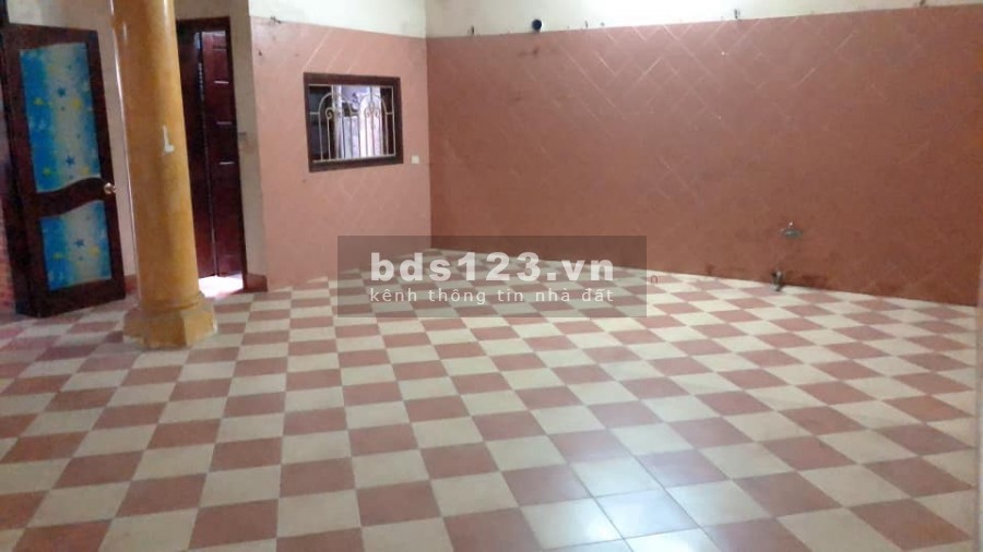 Bán nhà Hoàng Hoa Thám, diện tích khủng 15.x tỷ, ngõ ô tô, kinh doanh, 3 mặt thoáng