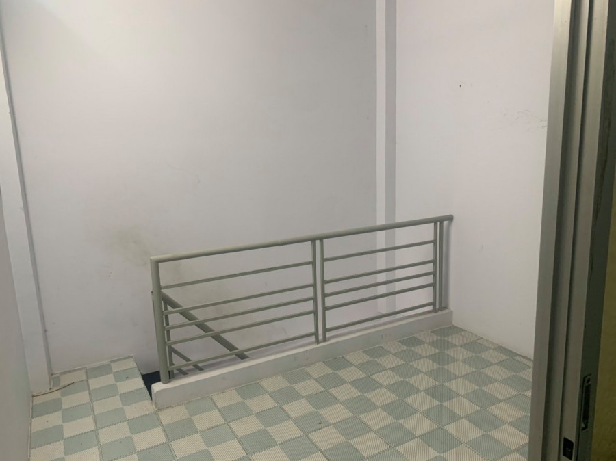 Bán nhà 25m2, 2 tầng đúc kiên cố, giá chỉ 1.5 tỷ, lh 0917173744 Nghĩa
