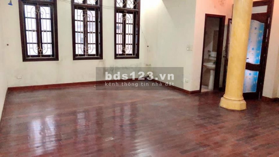 Bán nhà Hoàng Hoa Thám, diện tích khủng 15.x tỷ, ngõ ô tô, kinh doanh, 3 mặt thoáng