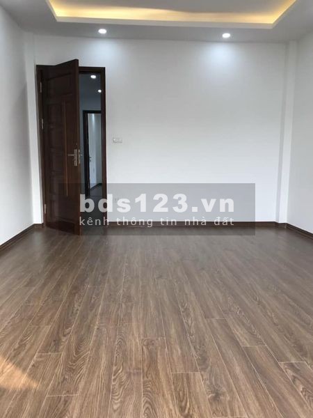 Ngõ to gara ô tô nhà đẹp ở ngay, Bùi Xương Trạch, giá bán 5.35 tỷ