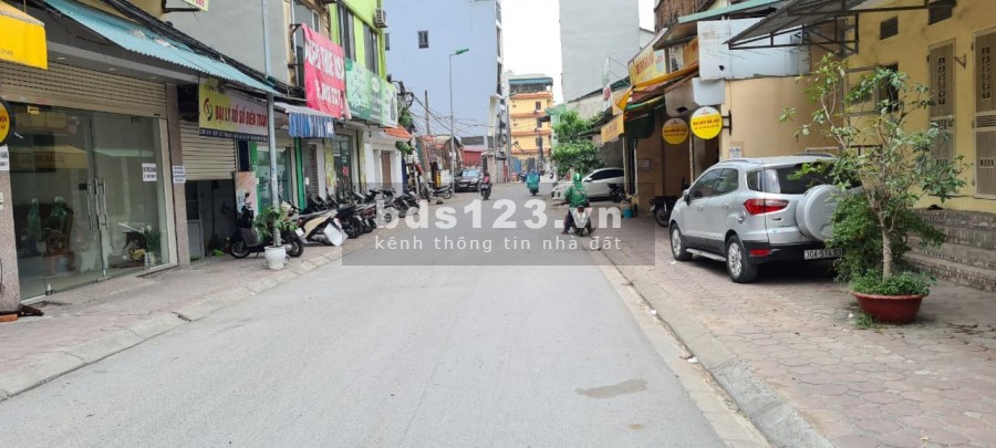 Nhà Hoàng Hoa Thám phân lô ô tô đỗ cửa ngõ thông khắp nơi, giá 5.9 tỷ