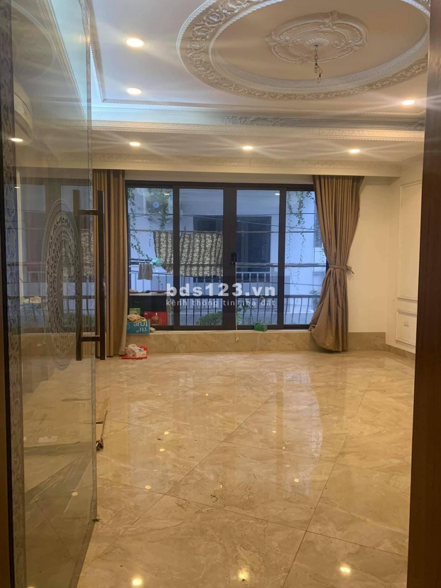 Bán nhà phân lô cực đẹp NGÕ 61 Lê Văn Lương 65m2 5.5 tầng MT 5m. Giá 12.5 tỷ