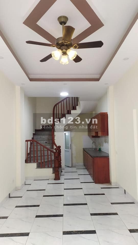 Cần bán gấp nhà ngõ 168 Kim Giang,n đẹp, ngõ thông 30m2*4 tầng giá 3.25 tỷ