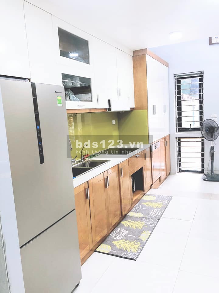 Bán nhà Thanh Lân tặng full nội thất, ngõ đỗ ô tô, dt 30m2, giá 2.85 tỷ