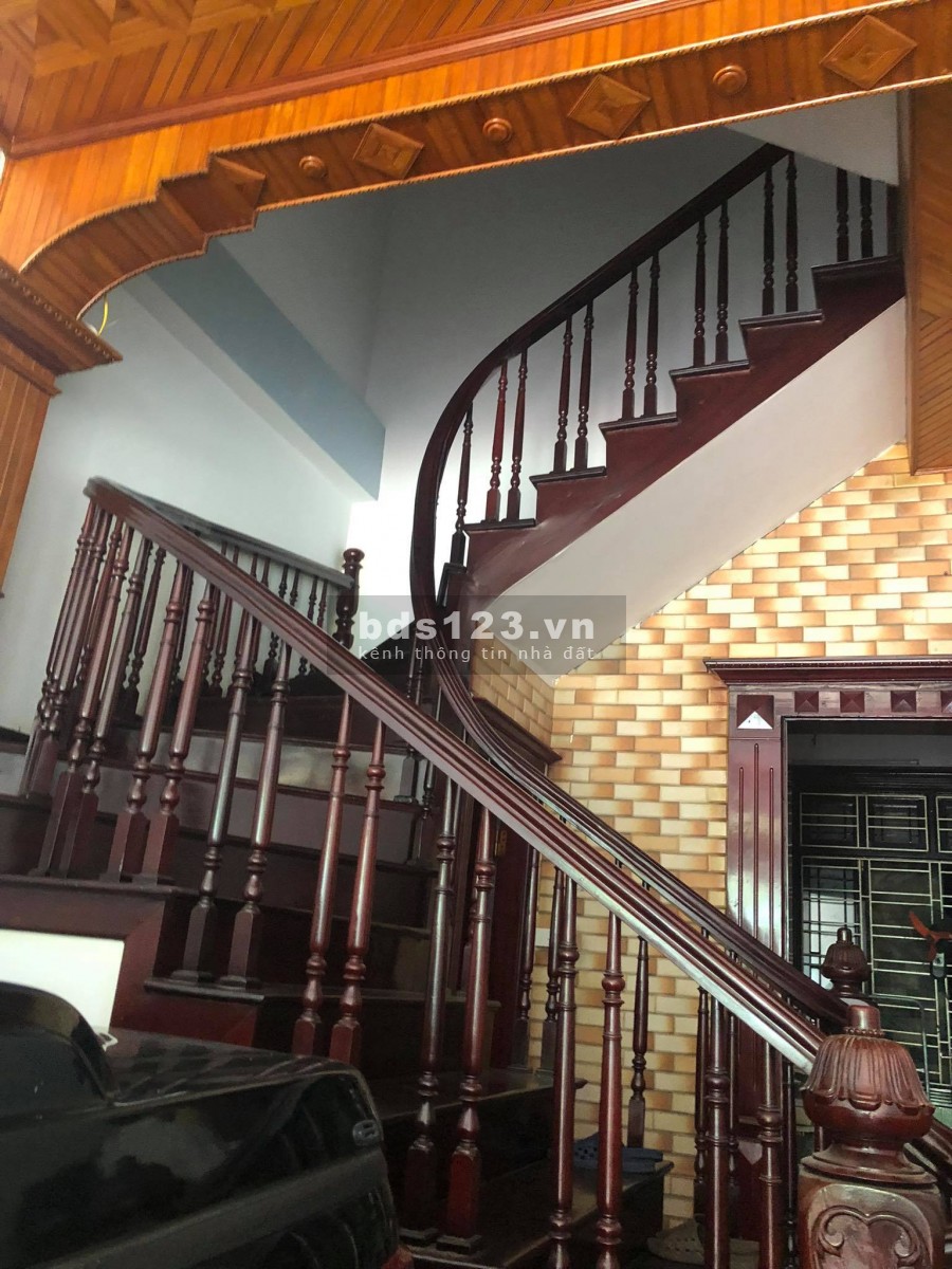 Biệt thự view hồ Linh Đàm, 58m2, 5 tầng, vỉa hè 40m, ở sướng, kinh doanh sầm uất