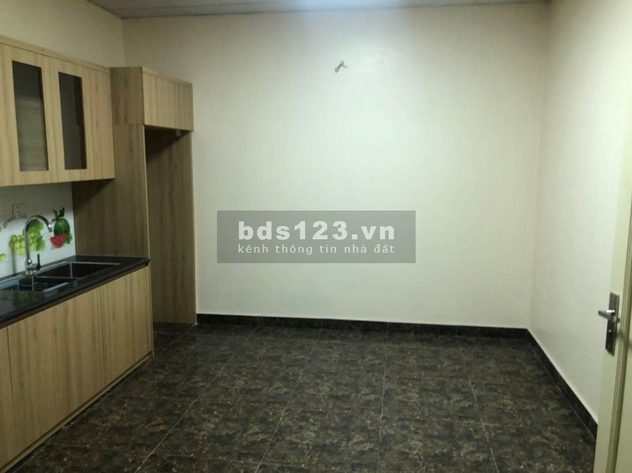 NHÀ PHÂN LÔ- TRUNG TÂM CẦU GIẤY -5M RA MẶT PHỐ -THANG MÁY -…