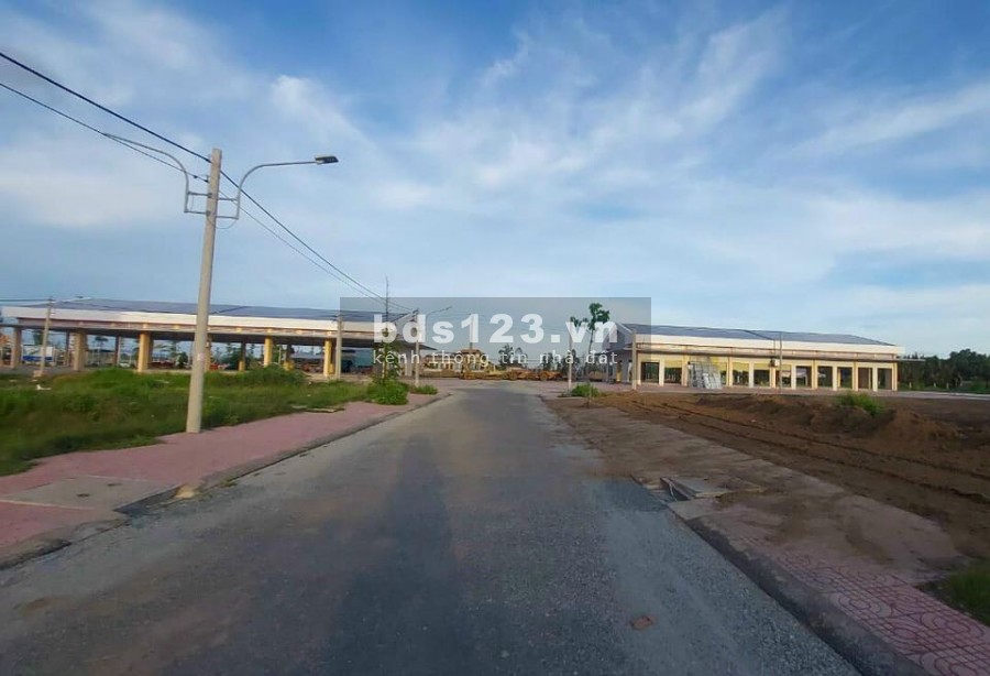Bán đất nền mặt tiền công viên, trường học thị trấn Thạnh Phú