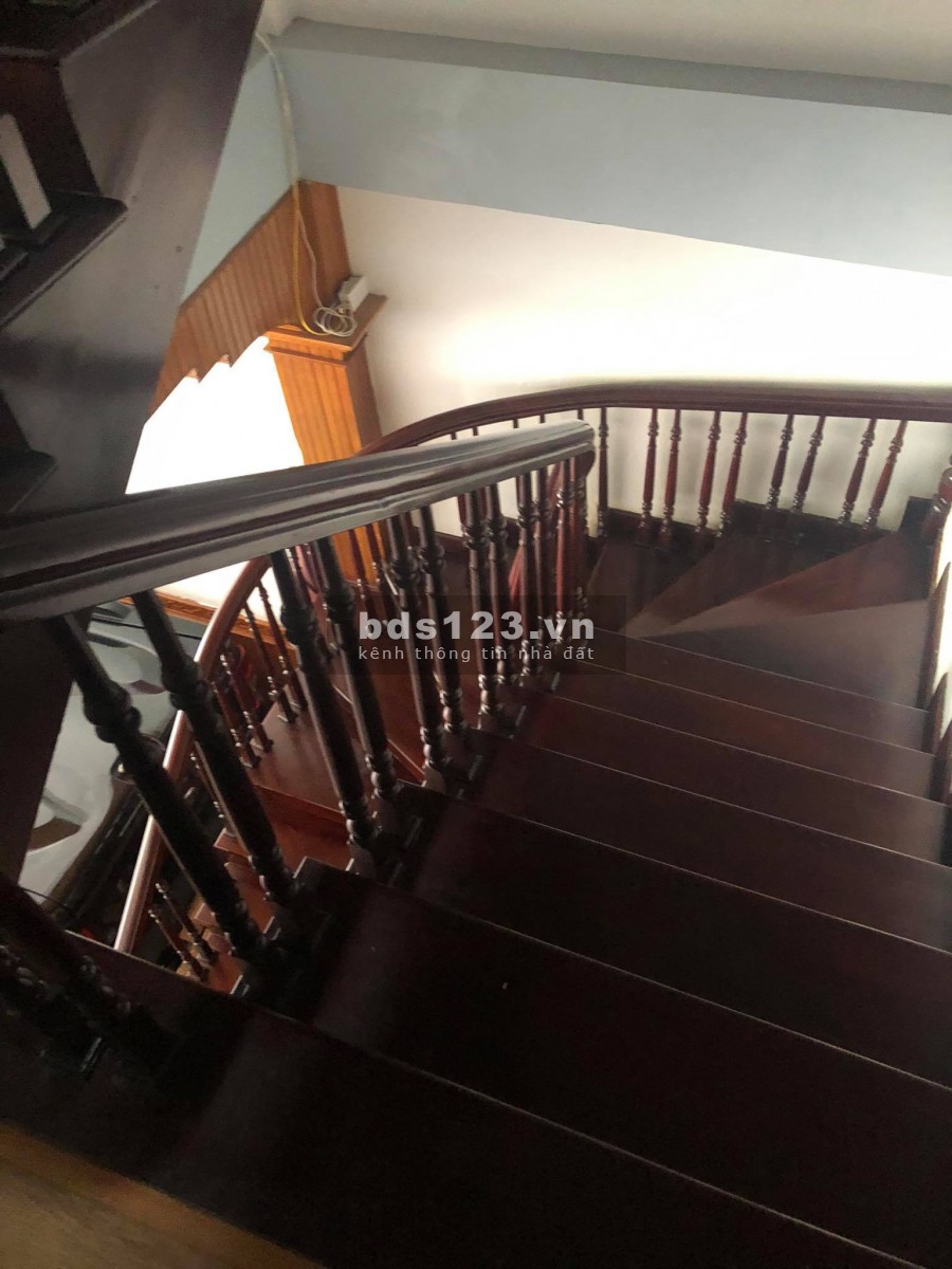 Biệt thự view hồ Linh Đàm, 58m2, 5 tầng, vỉa hè 40m, ở sướng, kinh doanh sầm uất