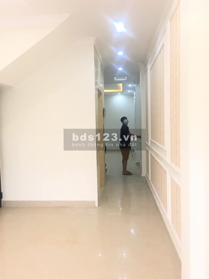 Bán nhà mặt phố đường Lâm Du Bồ Đề dt 60m2, 6 tầng, giá 9,8 tỷ