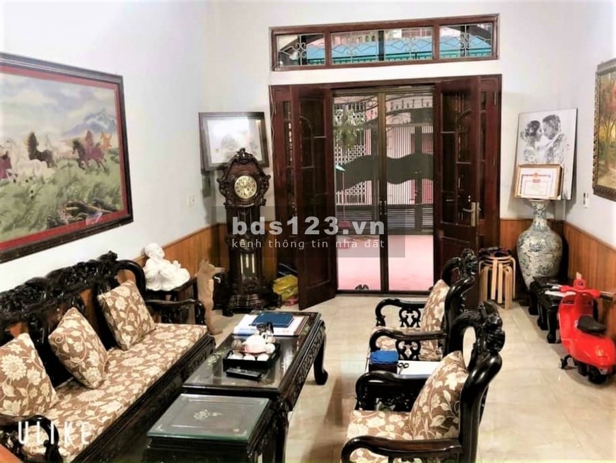 Bán nhà hạ giá sốc, bán nhà phố Ái Mộ, ở sướng, dt 44m2, 5 tầng giá 3 tỷ