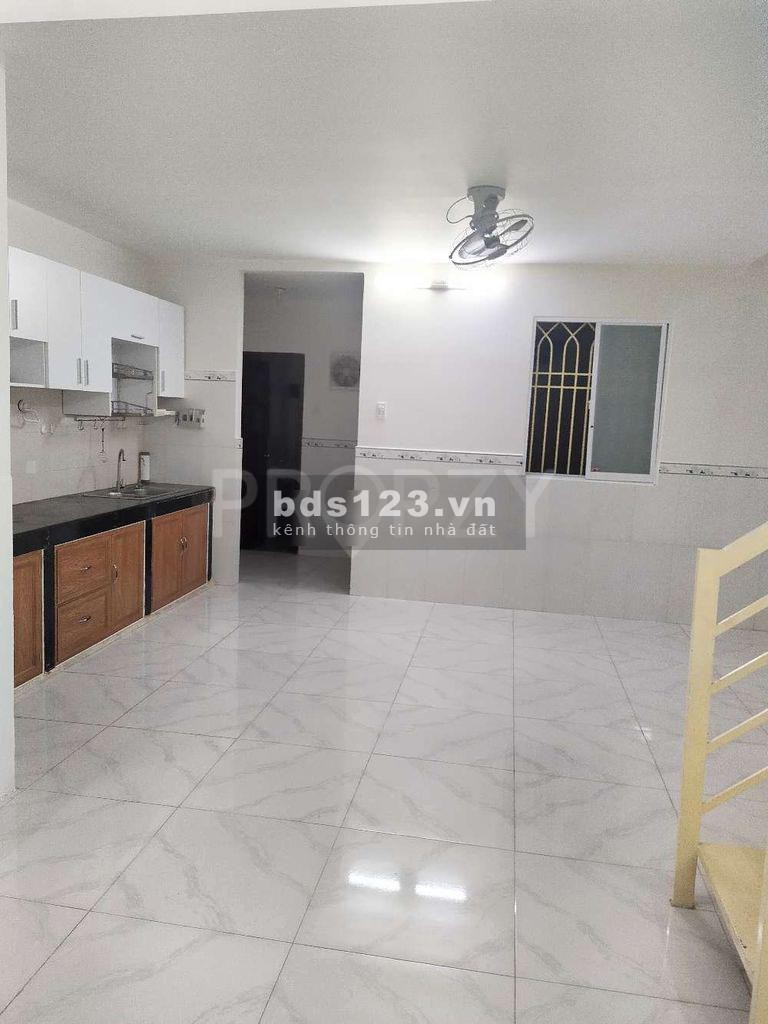 Nhà sát mặt tiền Cửu Long, sân bay, 5.4x16, 3pn, chỉ 15 triệu, 0938.764.277