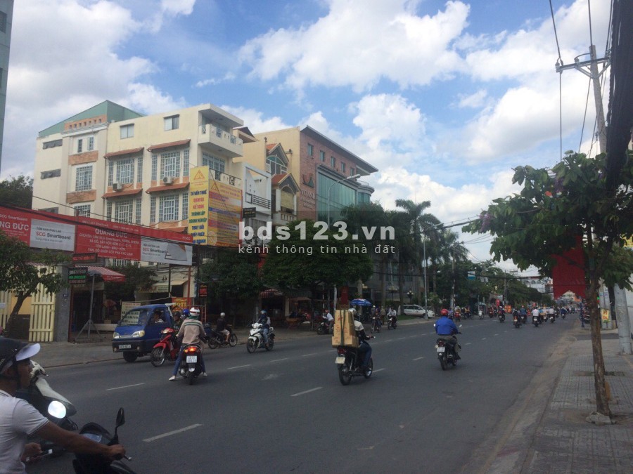 Mặt tiền kinh doanh Phan Văn Trị Quận Bình Thạnh dt 65m2 giá chỉ 11 tỷ TL